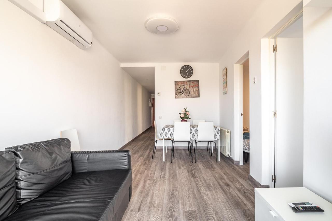 Lovely Apartment Barca 2 Сант Адриа де Бесос Екстериор снимка
