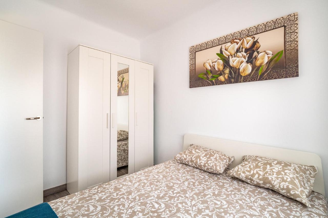 Lovely Apartment Barca 2 Сант Адриа де Бесос Екстериор снимка