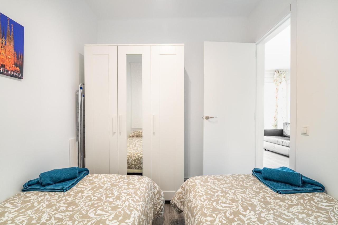 Lovely Apartment Barca 2 Сант Адриа де Бесос Екстериор снимка