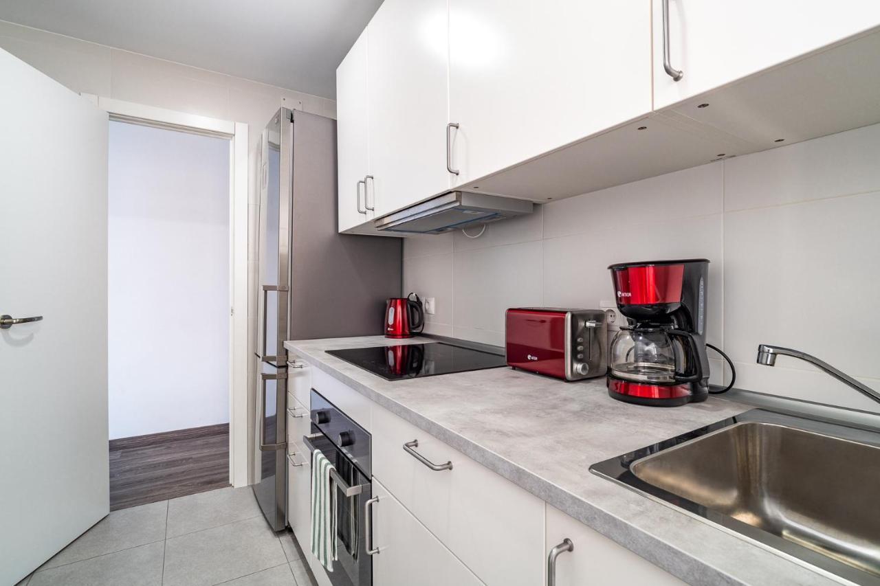 Lovely Apartment Barca 2 Сант Адриа де Бесос Екстериор снимка