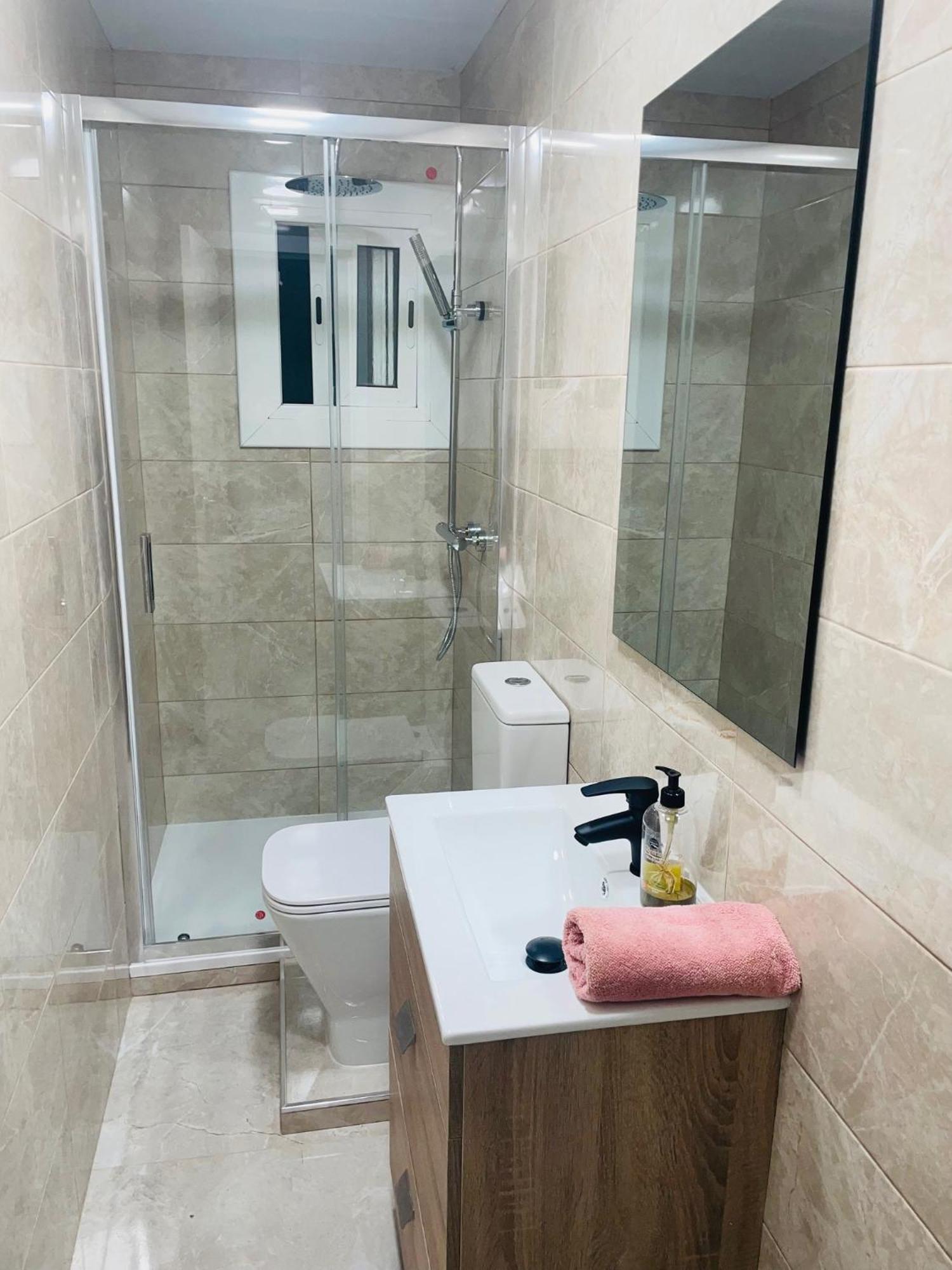 Lovely Apartment Barca 2 Сант Адриа де Бесос Екстериор снимка